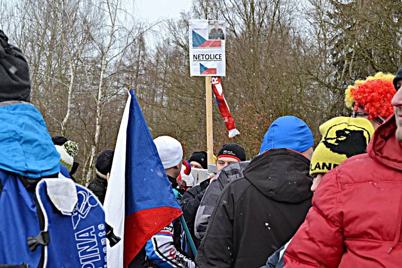 MS v cyklokrosu: Tábor v sobotu fandil juniorům a ženám.  