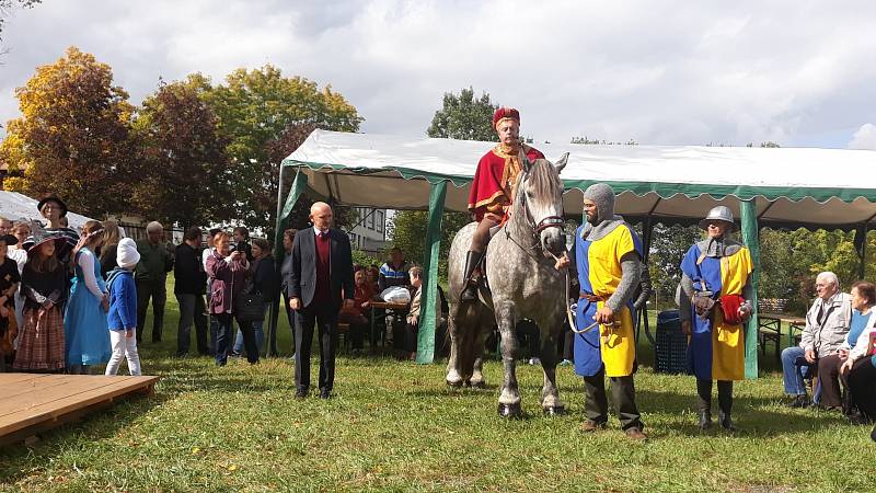 Po roce se v sobotu 28. září na Strkov vydal svatováclavský průvod.