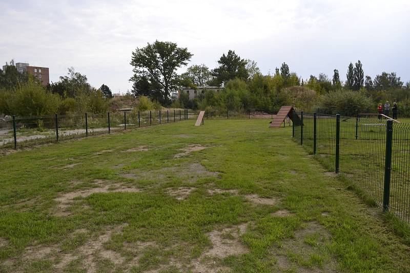 Ve středu 19. září došlo k slavnostnímu otevření vůbec prvního psího parku v Táboře.