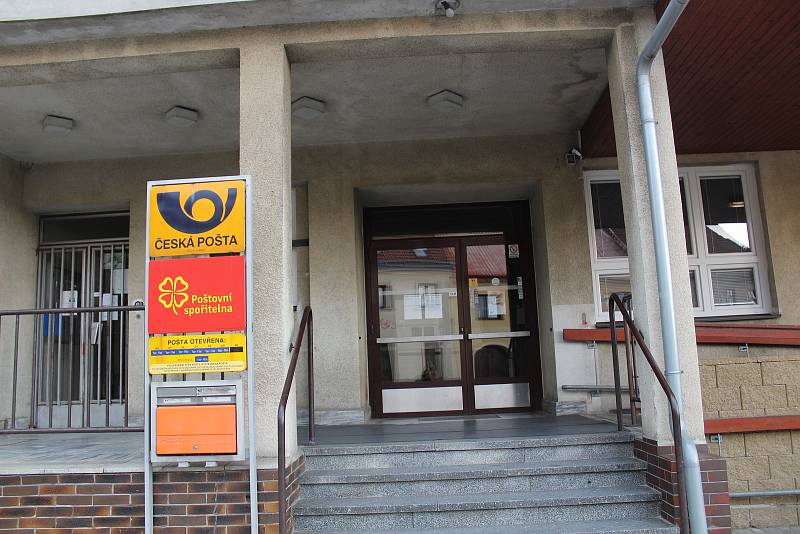 Pošta v Mladé Vožici zavřela kvůli koronaviru u své doručovatelky.