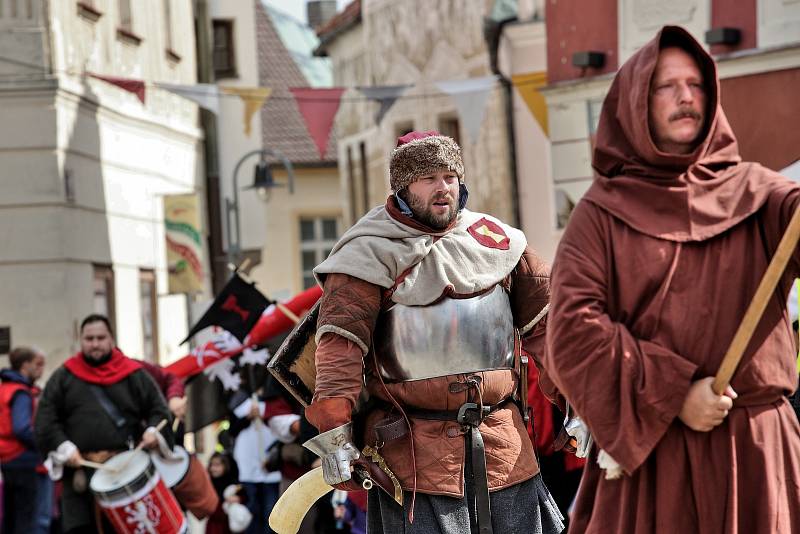 Táborská setkání 2019 - slavnostní průvod.