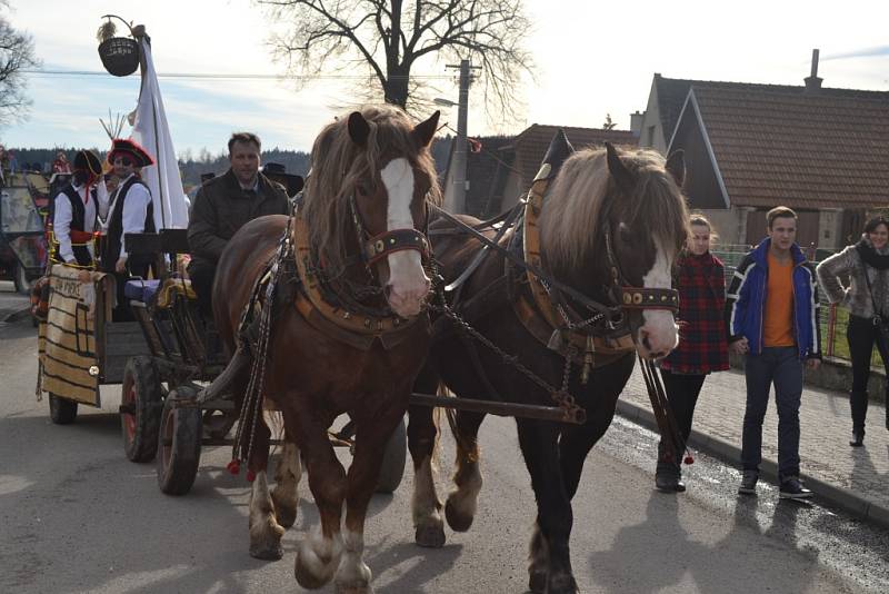 Skalický masopust měl na trase zastávku v Želči. 