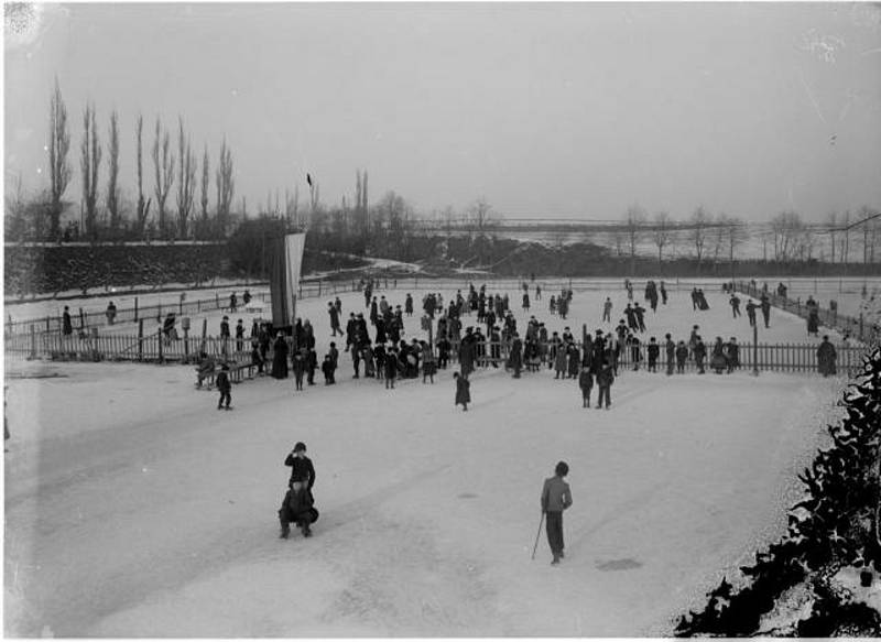 Z historie města Tábora. Fotografie pochází z táborského atelieru Šechtl a Voseček. Zveřejňujeme je s laskavým svolením Marie Šechtlové.