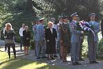 Výročí 71 let od úmrtí druhého československého prezidenta Edvarda Beneše připomenul pietní akt, který se konal v úterý od 11 hodin u Benešova hrobu v Sezimově Ústí.