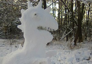 Sněhový dinosaurus z Chýnova.