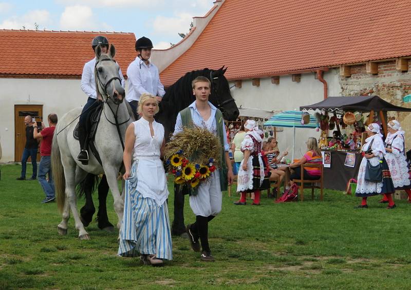 V sobotu 4. září Barokní dvůr pořádal již posedmé dožínkové slavnosti. V pestrém programu si vybrali děti i dospělí.