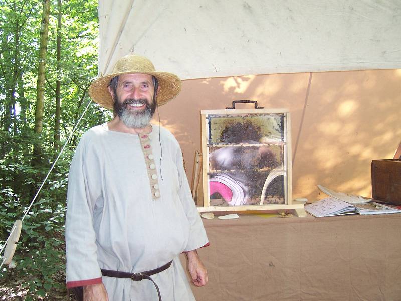 Návštěvníci festivalu se mohli seznámit s celou řadou historických řemesel.