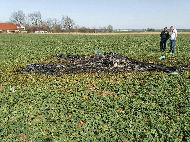 Na Táborsku havarovalo malé letadlo. Dva lidé při nehodě zemřeli.