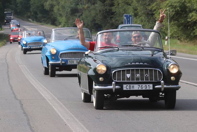 Sraz felicií v autokempu Karvánky u Soběslavi