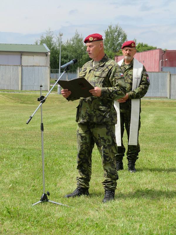 Na vojenské základně 42. mechanizovaného praporu Tábor si ve středu 4. srpna vojáci i rodina připomínali 3. výročí od tragického úmrtí tří členů posádky na misi v Afghánistánu.