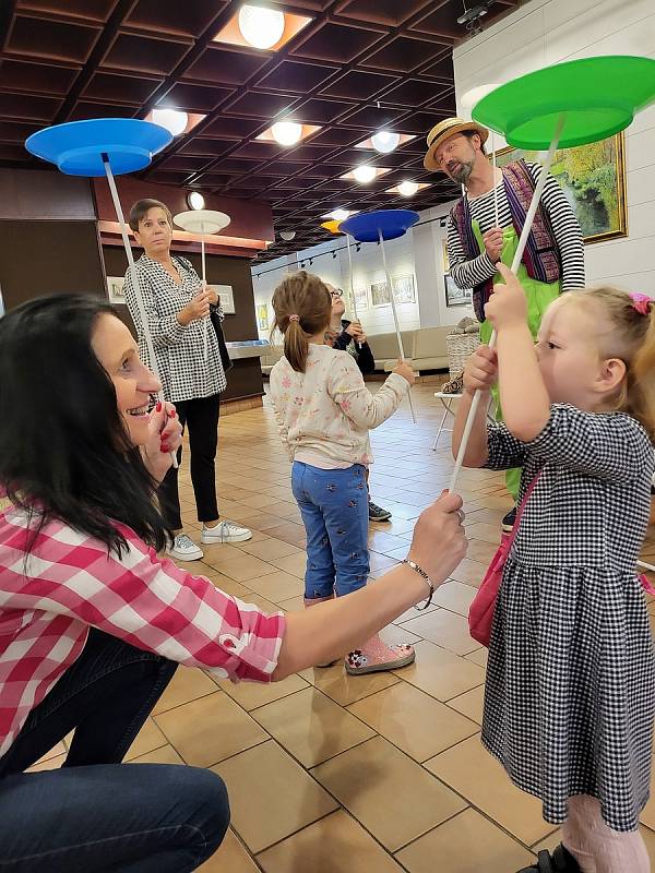 Loutkový festival přilákal do Spektra stovky malých i velkých diváků.