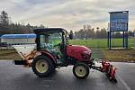 Údržbu tréninkového centra Soukeník zlepší nový traktor.