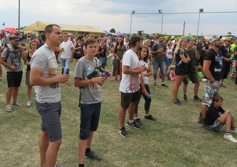 V pořadí 14. ročník festivalu začal v pátek 21. července a pokračoval do sobotní noci.