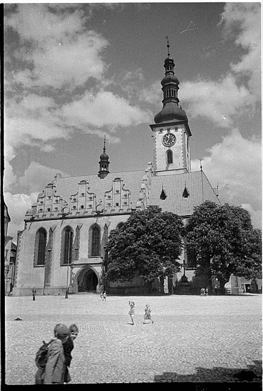 Tábor během druhé světové války a německé okupace. Fotografie pocházejí z táborského atelieru Šechtl a Voseček. Zveřejňujeme je s laskavým svolením Marie Šechtlové.