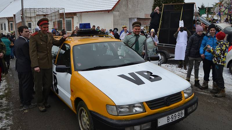 Masopust ve Skalici. Pohyboval se na trase Rybova Lhota, Radimov, Hlavatce, Želeč, Třebiště, Skalice, a všude bylo pořádně rušno...!