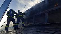 Ve čtvrtek večer zaměstnal hasiče požár v Dobronicích u Chýnova.