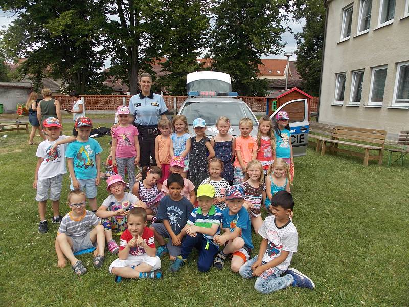 Předškoláci si užili den s policií.