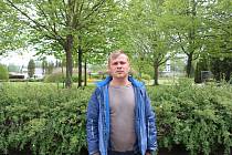 Pětadvacetiletý Andrej je v Táboře spokojený, sehnal si tu práci ve stavebnictví. I kvůli svým třem dětem by v něm rád zůstal, starosti mu však dělá bydlení.
