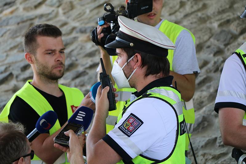 Společná preventivní akce Ředitelství silnic a dálnic (ŘSD), Besip a dopravní policie se uskutečnila na dálnici v Chotovinách.