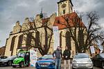 Elektromobily startovaly na Rallye Česká Sibiř z táborského Žižkova náměstí.