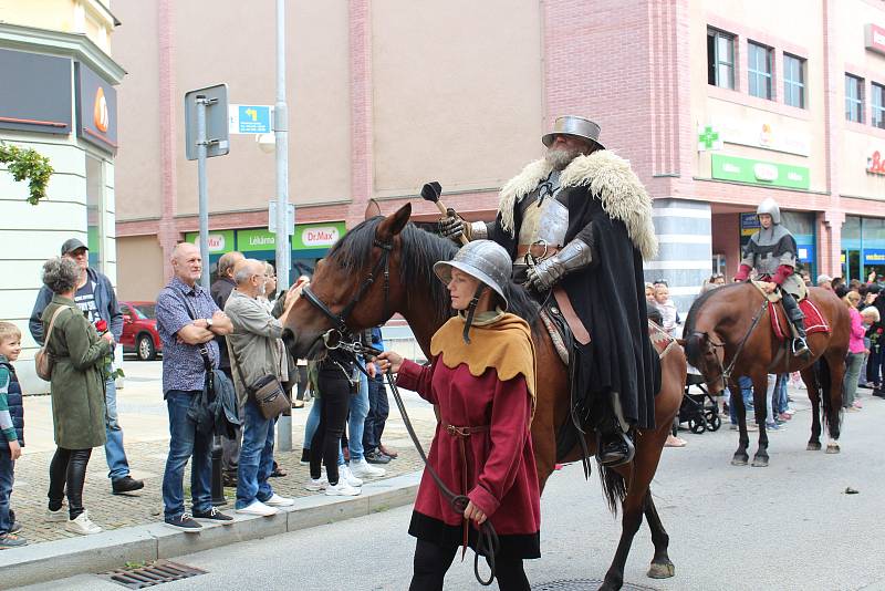 Kostýmovaný průvod prošel Táborem.