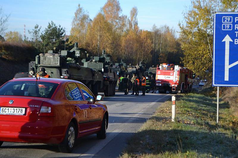 V Táboře u mostu přes Jordán došlo k dopravní nehodě pěti vojenských pandurů.