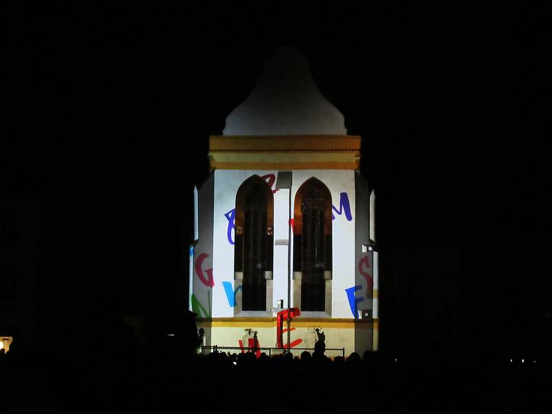 Závěrečným defilé Soběslavských slavností úrody v sobotu 14. září se stal videomapping na náměstí Republiky.