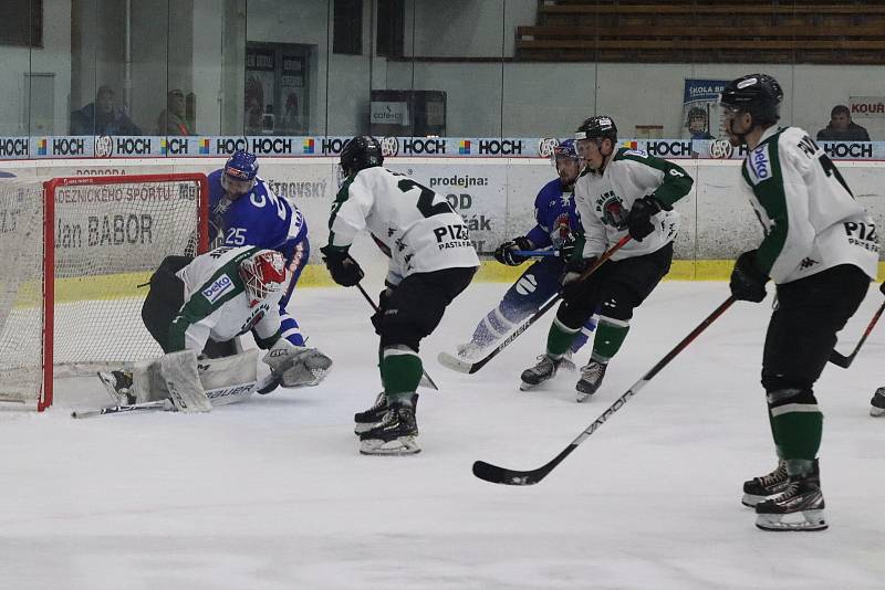 Postupový pátý zápas finále II. ligy: HC Tábor - Baník Příbram 3:0.