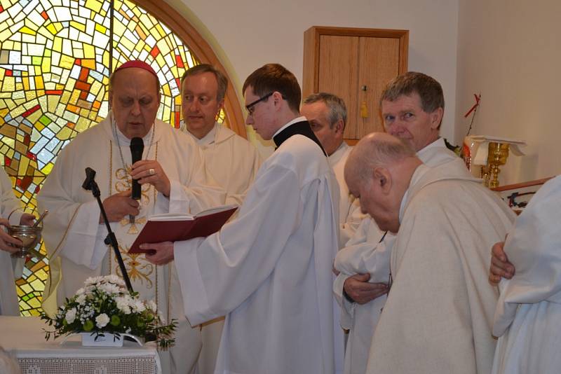 Ve středu biskup Pavel Posád vysvětil novou kapli v Domě sv. Františka ve Veselí nad Lužnicí. 