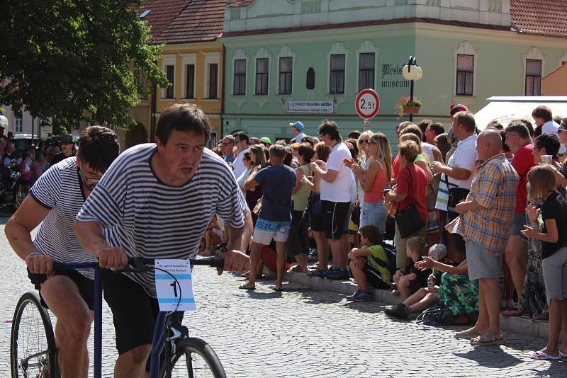 V Bechyni se v sobotu konal 45. ročník závodů koloběžek.