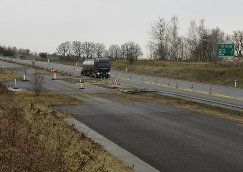 Dlouhodobý spor o sjezd k motocentru bratrů Bratránkových je u konce. Nejvyšší správní soud dospěl k závěru, že vyvlastnění je nezbytné.