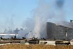 Druhý stupeň požárního poplachu byl vyhlášen v pátek odpoledne při požáru bramborárny v Choustníku. V sobotu ráno hasiči ještě objekt monitorovali.
