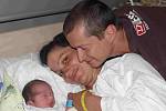 ČENĚK CHRAMOSTA Z PRAHY. Na rodil se  24. července  ve 3.54 hodin. Bráška dvouapůlleté Magdalénky vážil 2930 g a  měřil 47 cm. 
