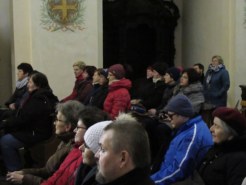 V neděli 5. ledna si nenechala kulturní zážitek v kostele na náměstí Mikuláše z Husi ujít asi stovka návštěvníků. Soběslavská Novita díky bujarému potlesku uštědřila i přídavek.