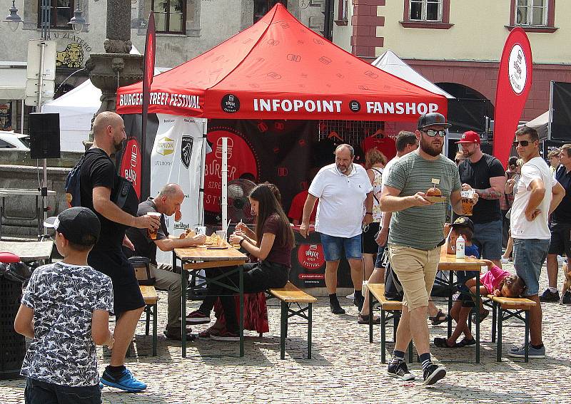 Burger Street Festival na Žižkově náměstí v Táboře se uskutečnil od pátku 22. do neděle 24. července.