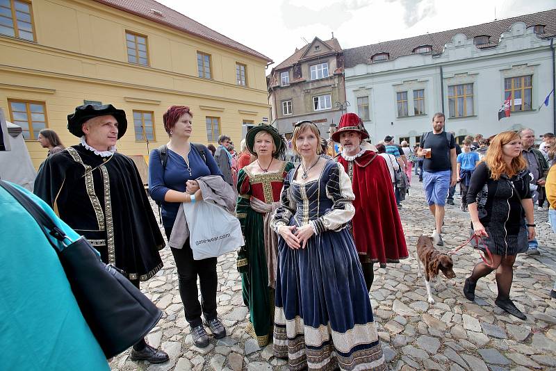 Táborská setkání 2019 - slavnostní průvod.