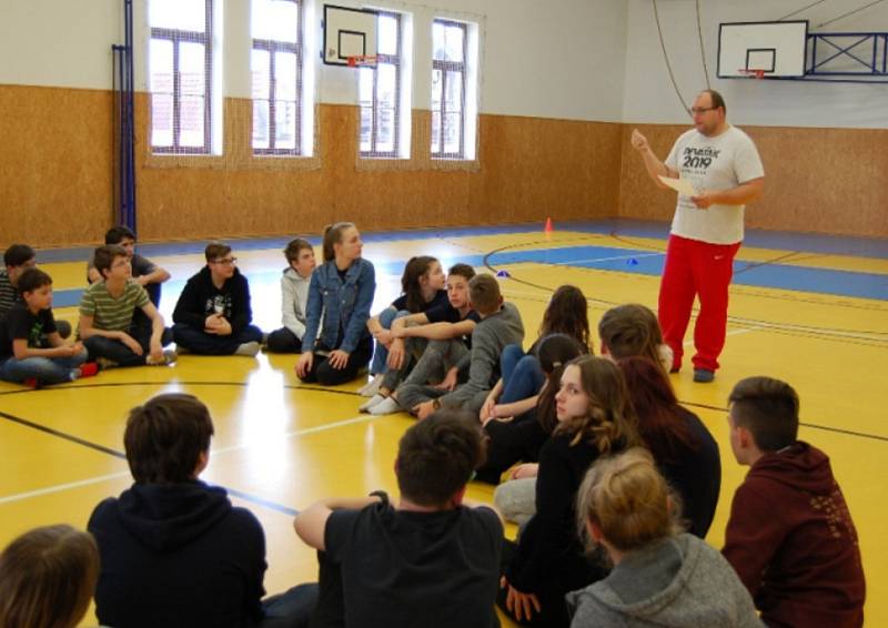 Základní škola Františka Křižíka hostila projektové setkání Erasmus+ spojené s výměnným pobytem žáků.