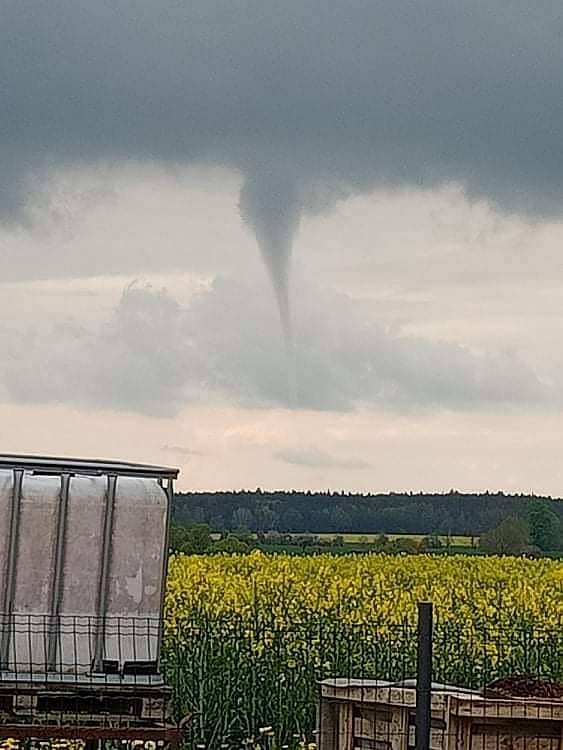 Tromba nad Soběslaví vyfotografovaná z Tučap.