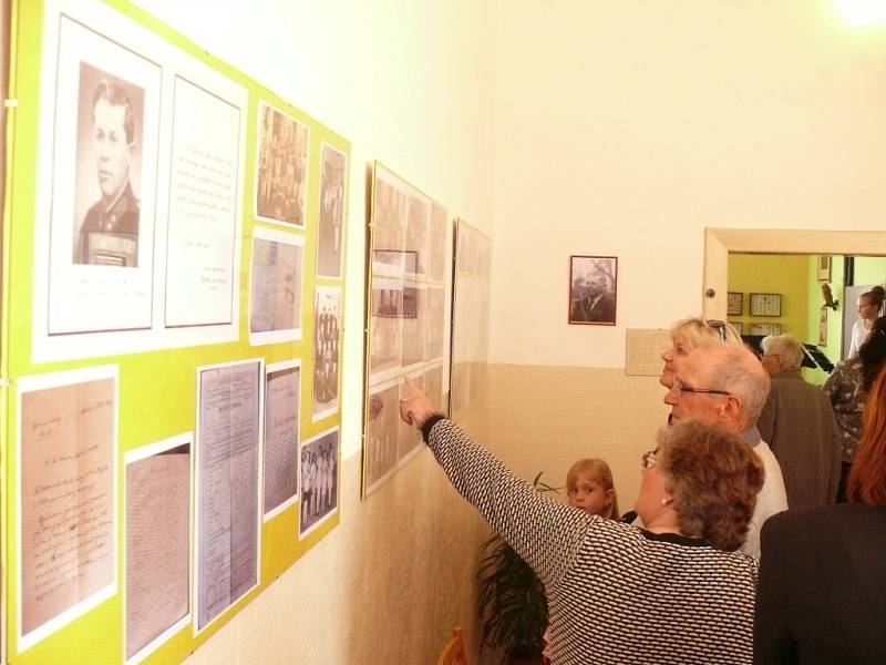 Ve Skalici otevřeli novou expozici historické školy a obecní knihovnu