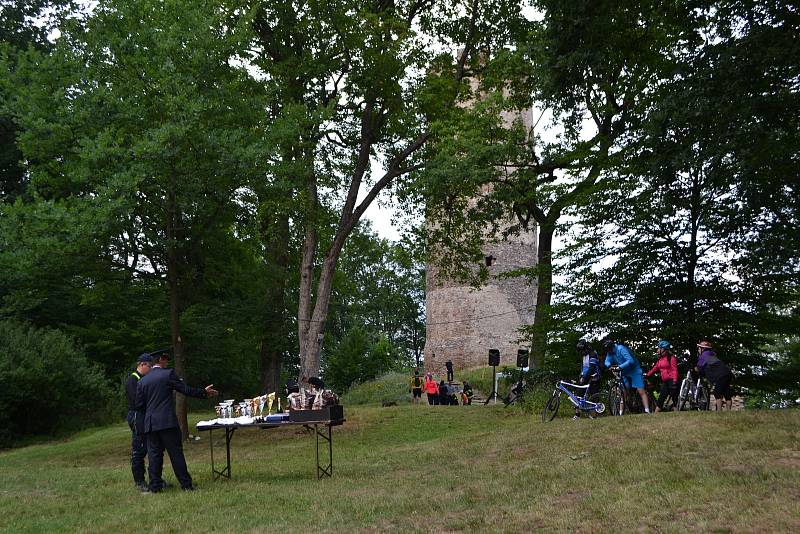 Na hradě Šelmberk se v sobotu konal šestý ročník soutěže Železný hasič Běleč a zároveň první závod prvního ročníku jihočeského poháru v TFA.