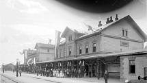 Císař František Josef I. přijel v roce 1901 do Tábora. Na nádraží ho vítaly davy lidí.