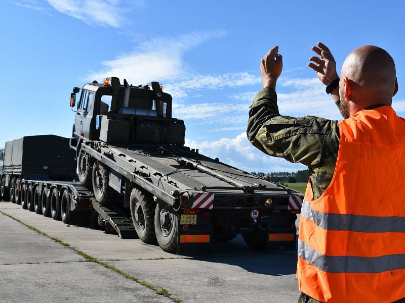 V současné době je v rámci 15. ženijního pluku 252 řidičů na pozicích řidič, starší řidič a starší řidič – specialista. Více jak stovka míst je ale neobsazených. Kromě mužů za volant v poslední době usedají i ženy. U pluku je jich na jmenovaných pozicích 