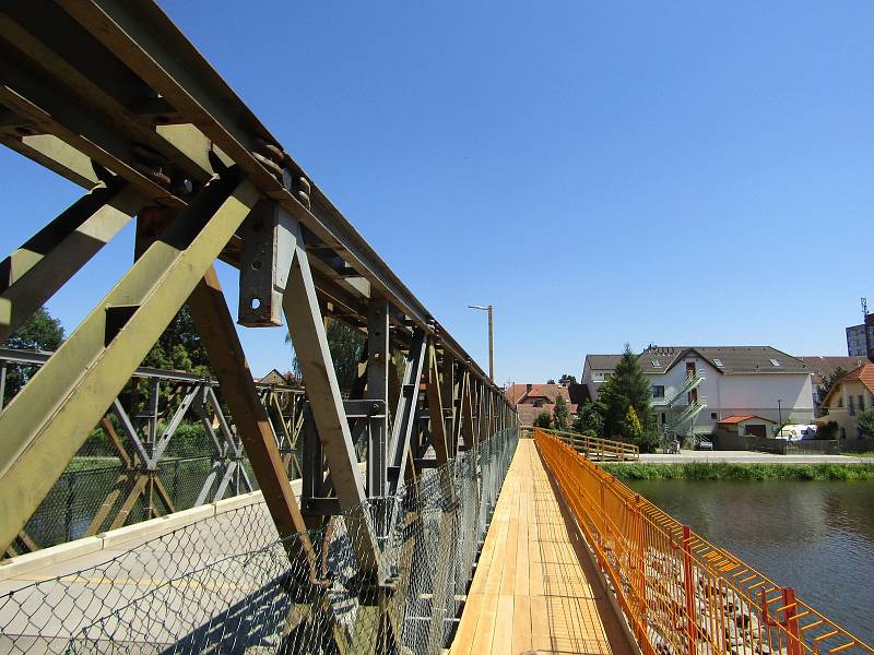 V pondělí 25. července byl zprovozněn provizorní most v Plané nad Lužnicí a uzavřen velký plánský most přes řeku Lužnici.