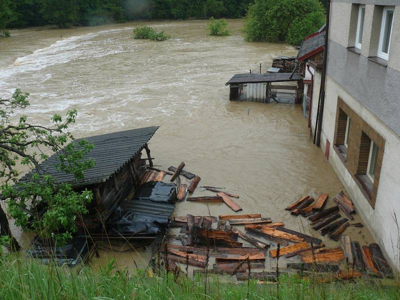 Povodně v Zárybničné Lhotě