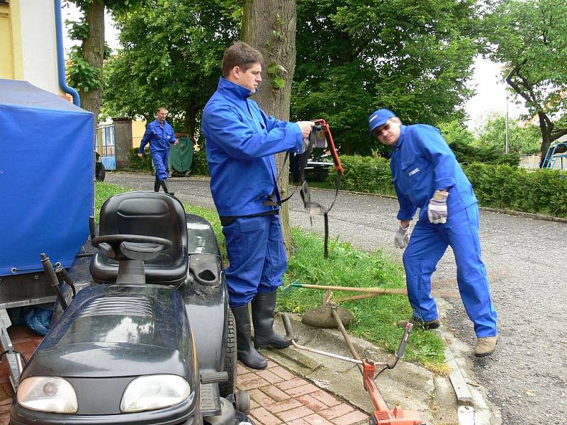 Vysocí manažeři RWE pracovali v rámci teambuildingu v táborském Klíčku.