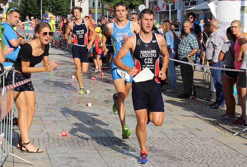 Triatlonový podnik v Táboře si u diváků i sportovců vydobyl výraznou prestiž.