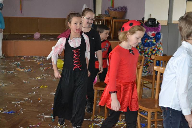 Karneval pro děti v Komárově. 