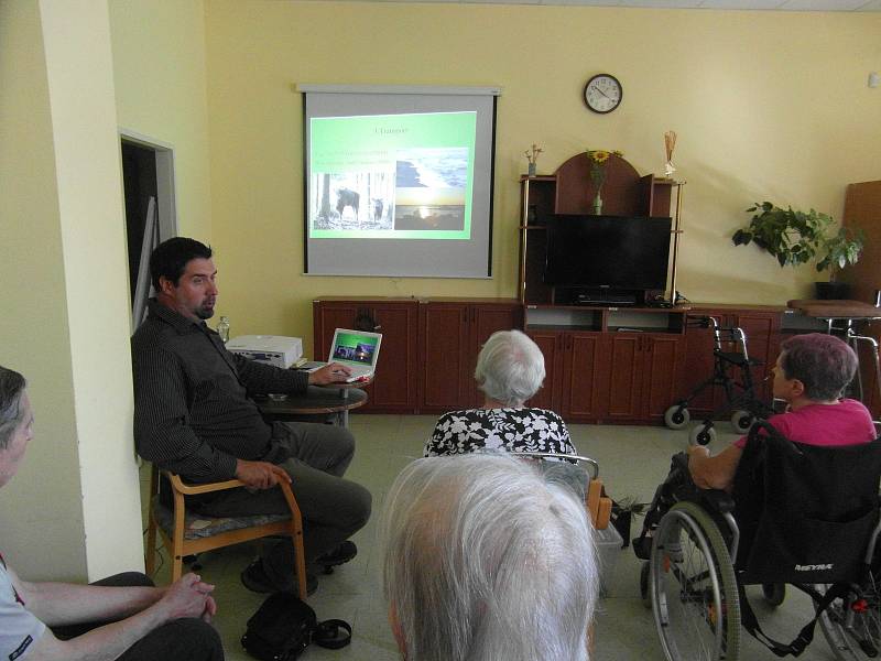 Zoolog přednášel seniorům v táborském G-centru.