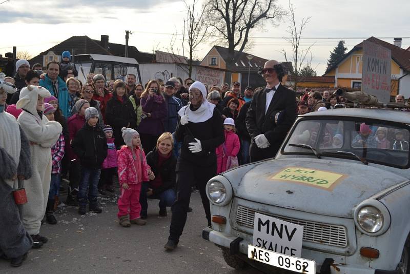 Skalický masopust měl na trase zastávku v Želči. 