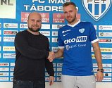 Výkonný ředitel klubu FC MAS Táborsko Josef Holub se Zbyňkem Musiolem.